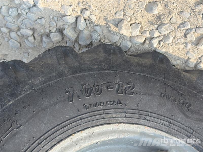 Thwaites MACH201 Vehículos compactos de volteo
