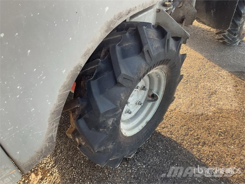 Thwaites MACH201 Vyklápěcí dempry