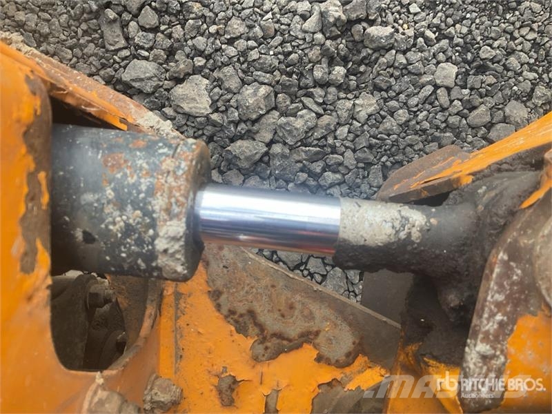 Thwaites MACH573 3 ton 4x4 Swivel Dumper Mini pašizgāzēji
