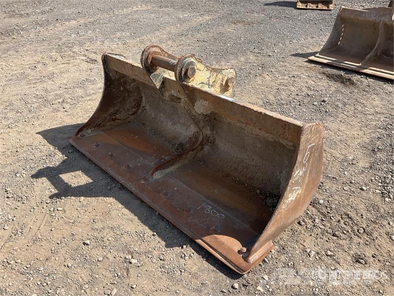  Tighe 1800 mm Cleanup Excavator Bucket Godet