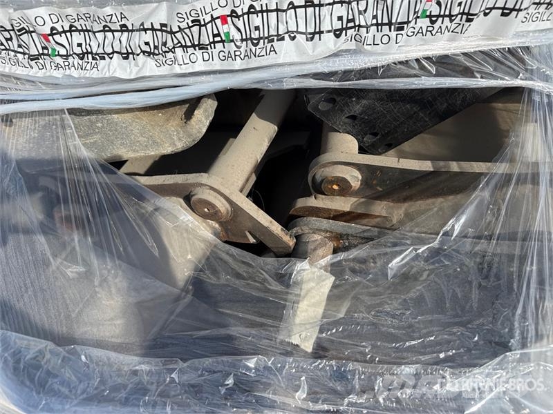 TM benne Qty of Excavator Attachments 기타 부품