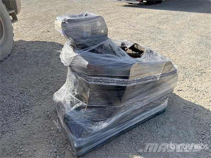 TM benne Qty of Excavator Attachments 기타 부품