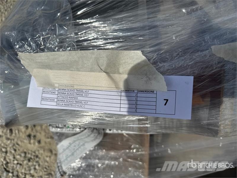 TM benne Qty of Excavator Attachments 기타 부품