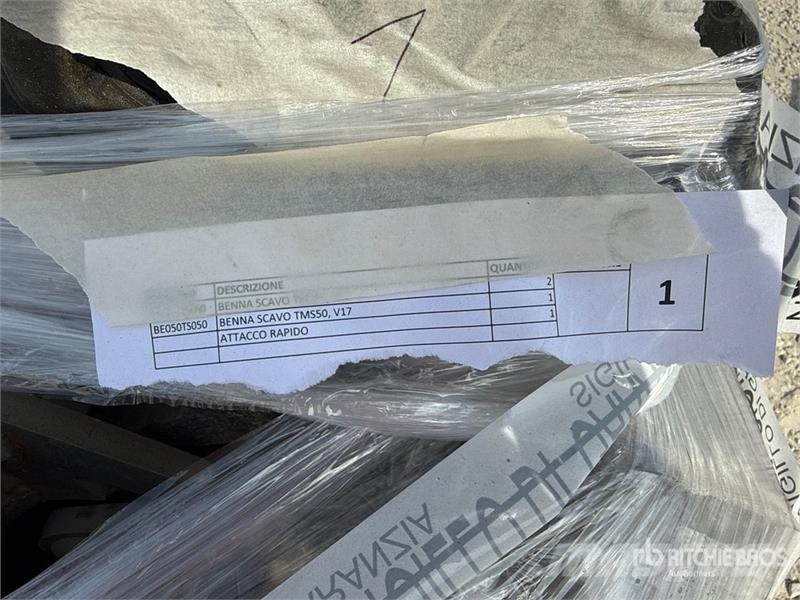 TM benne Qty of Excavator Attachments 기타 부품