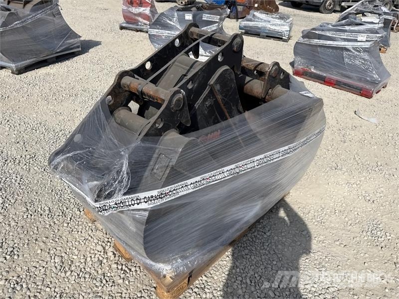 TM benne Qty of SY08 V19 Bucket 버켓