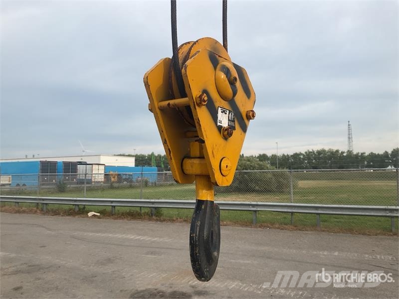 Tonlita TSC150 1.5 ton Telescopic Crawler Crane 履帶式起重機