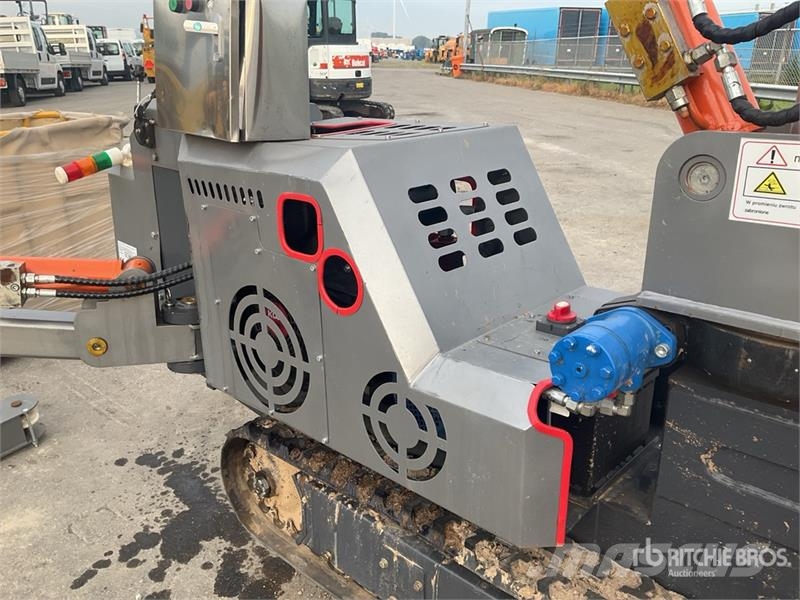 Tonlita TSC150 1.5 ton Telescopic Crawler Crane 履帶式起重機