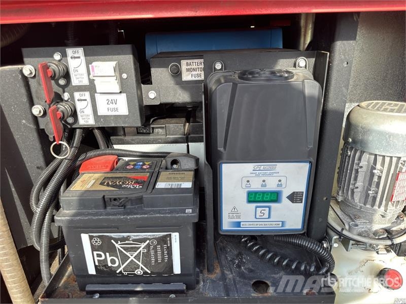 Tower Light VT-Hybride 9 kVA Light Tower Svetlobni stolpi