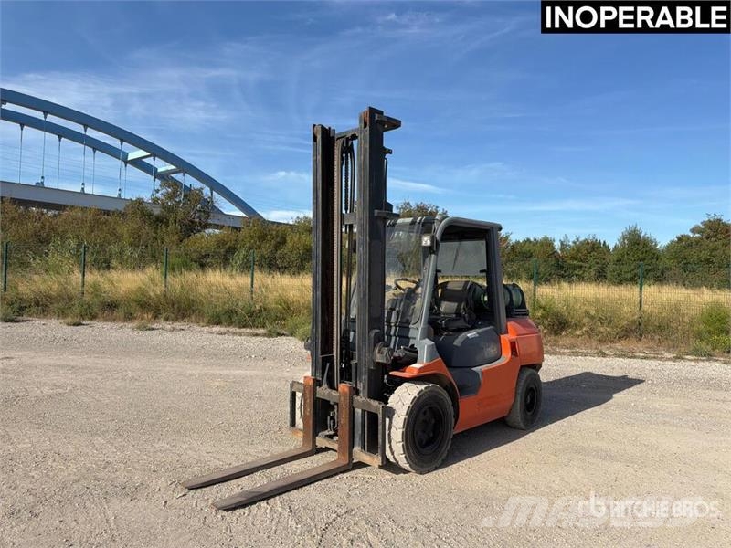 Toyota 02-7FG35 4000 kg Chariot Elevateur Forklift (Inope 堆高機(叉車)-其他