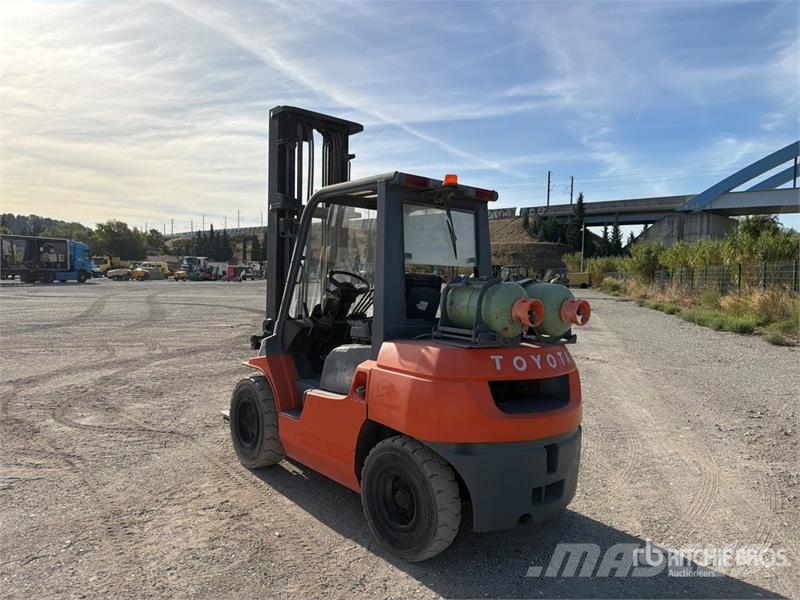 Toyota 02-7FG35 4000 kg Chariot Elevateur Forklift (Inope 堆高機(叉車)-其他