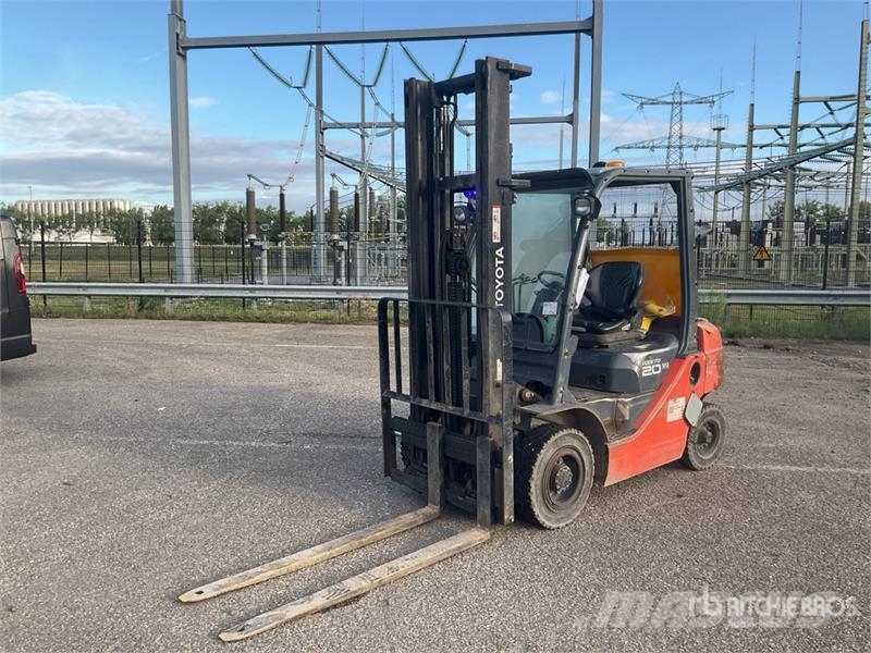 Toyota 02-8FDF20 2000 kg Forklift Targoncák-Egyéb