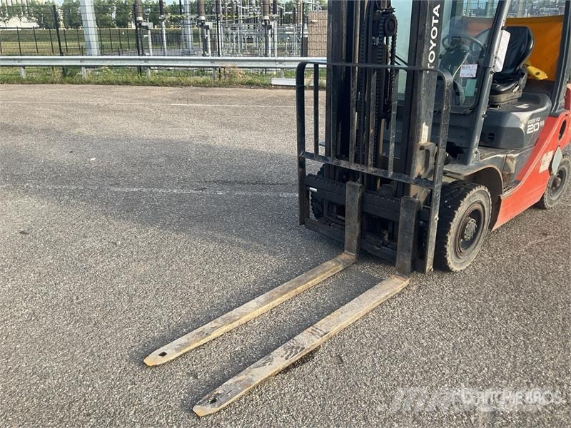 Toyota 02-8FDF20 2000 kg Forklift Targoncák-Egyéb