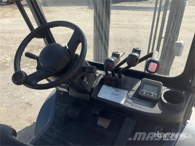 Toyota 02-8FGF25 Другие складские механизмы