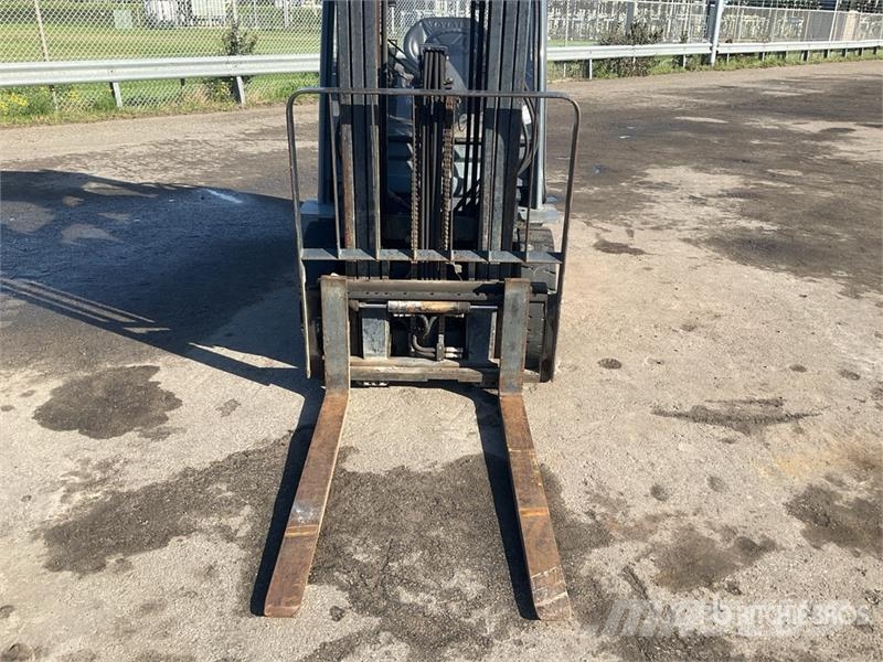Toyota 02-8FGF25 Другие складские механизмы