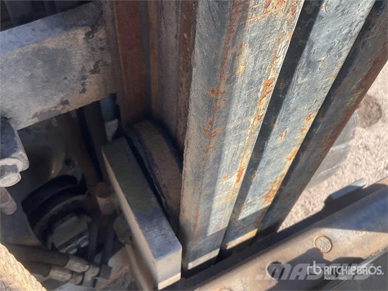 Toyota 02-8FGF25 Другие складские механизмы