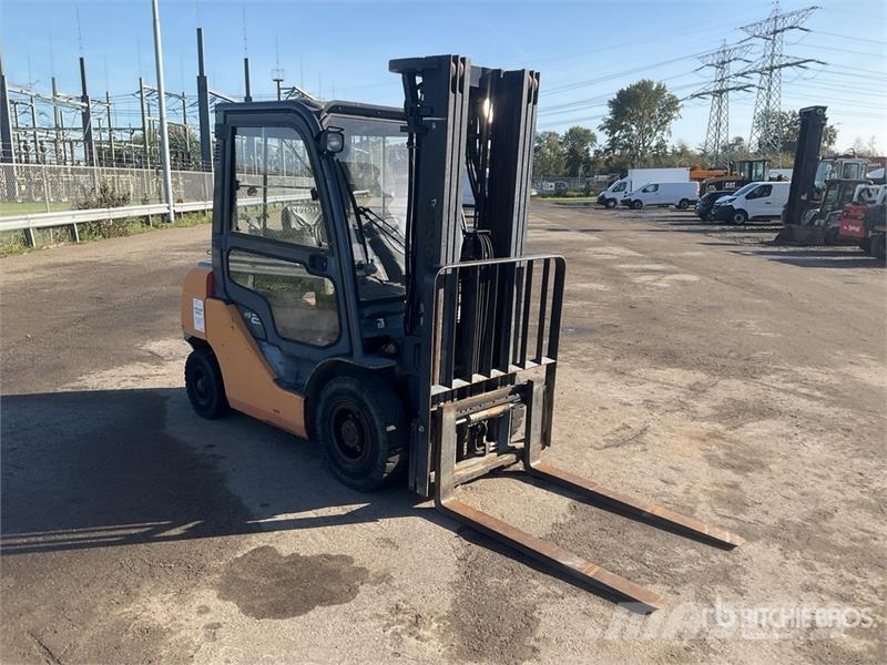 Toyota 02-8FGF25 Другие складские механизмы