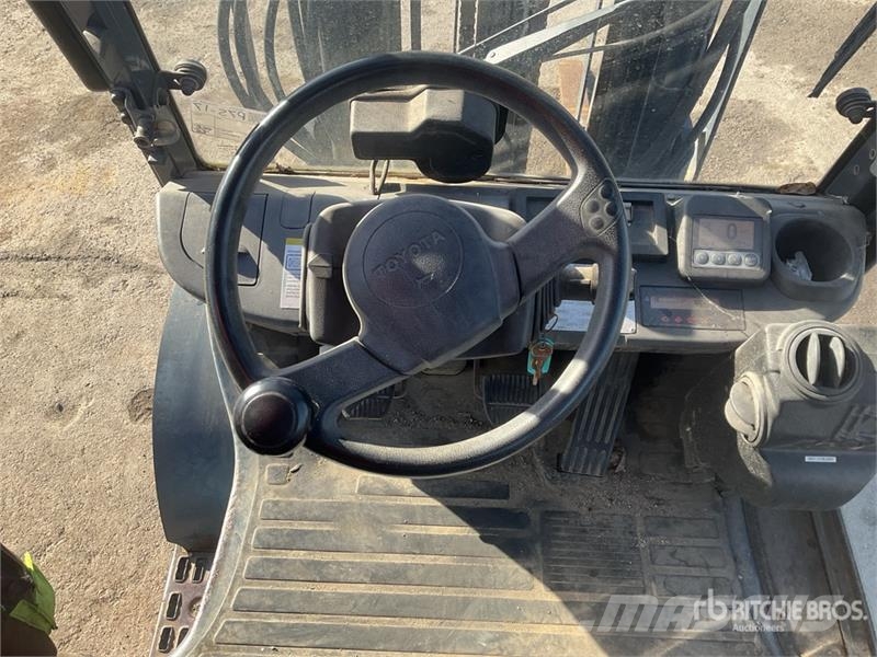Toyota 02-8FGF25 Другие складские механизмы
