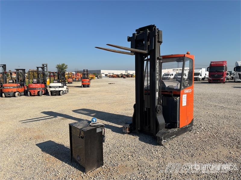 Toyota 1600 kg Order Picker Utilaje speciale de ridicare si agatare