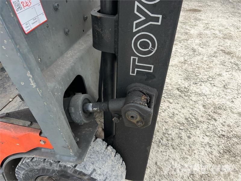 Toyota 5FBE13 1300 kg Electric Forklift Električni viličarji