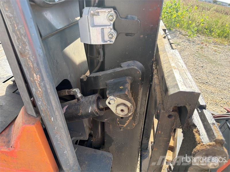 Toyota 7-FBMF-30 3000 kg Electric Forklift Electric forklifts
