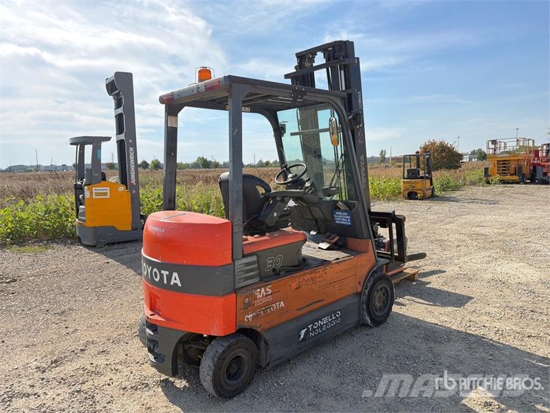 Toyota 7-FBMF-30 3000 kg Electric Forklift Electric forklifts