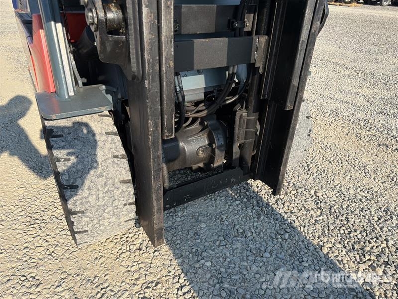 Toyota 7-FBMF-30 3000 kg Electric Forklift Elektromos targoncák