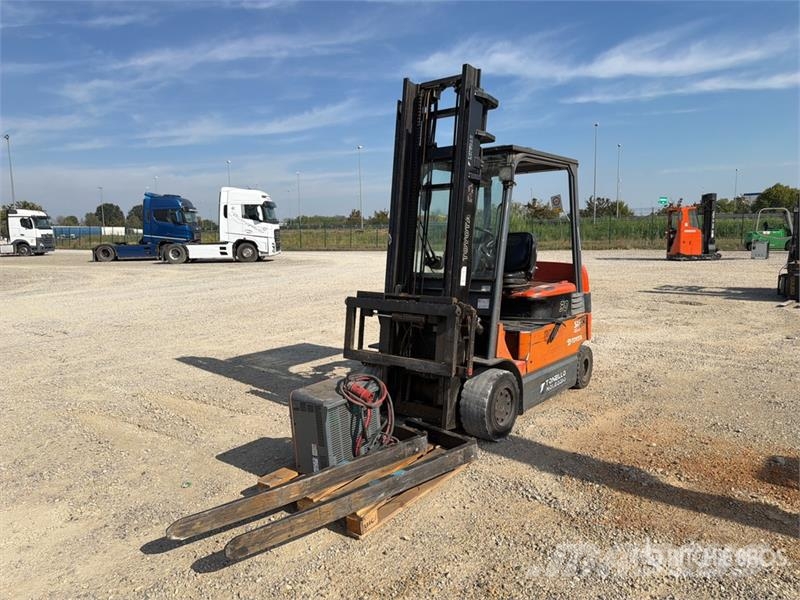Toyota 7-FBMF-30 3000 kg Electric Forklift Electric forklifts