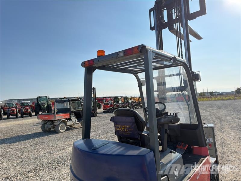 Toyota 7-FBMF-30 3000 kg Electric Forklift Elektromos targoncák
