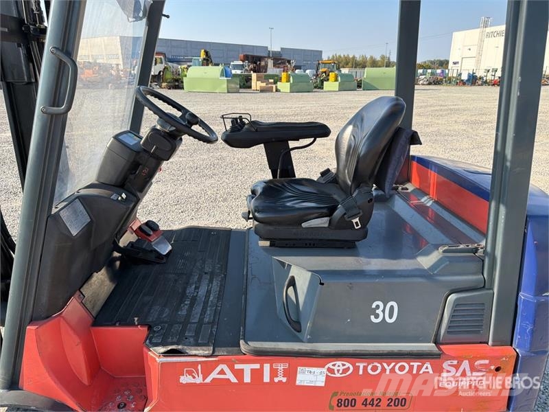 Toyota 7-FBMF-30 3000 kg Electric Forklift Elektromos targoncák