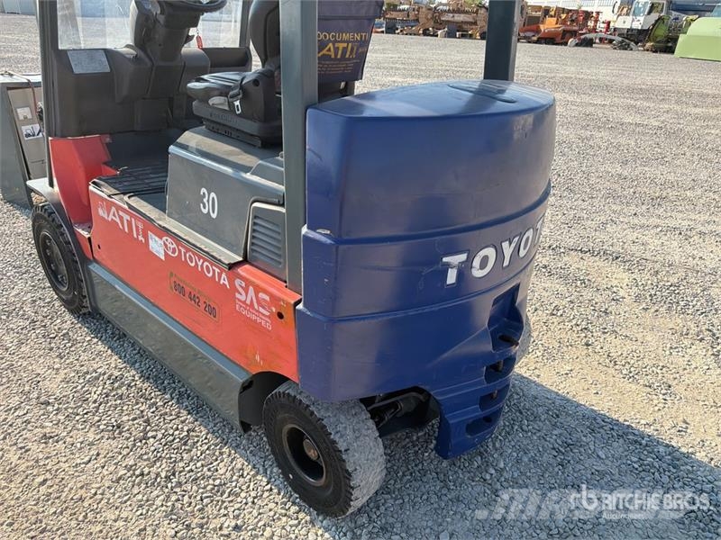 Toyota 7-FBMF-30 3000 kg Electric Forklift Elektromos targoncák