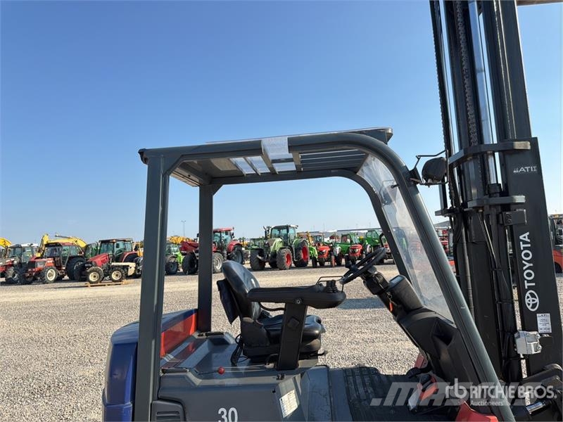 Toyota 7-FBMF-30 3000 kg Electric Forklift Elektromos targoncák