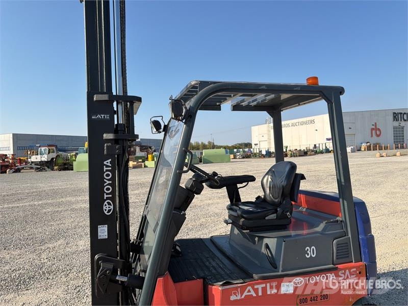 Toyota 7-FBMF-30 3000 kg Electric Forklift Elektromos targoncák