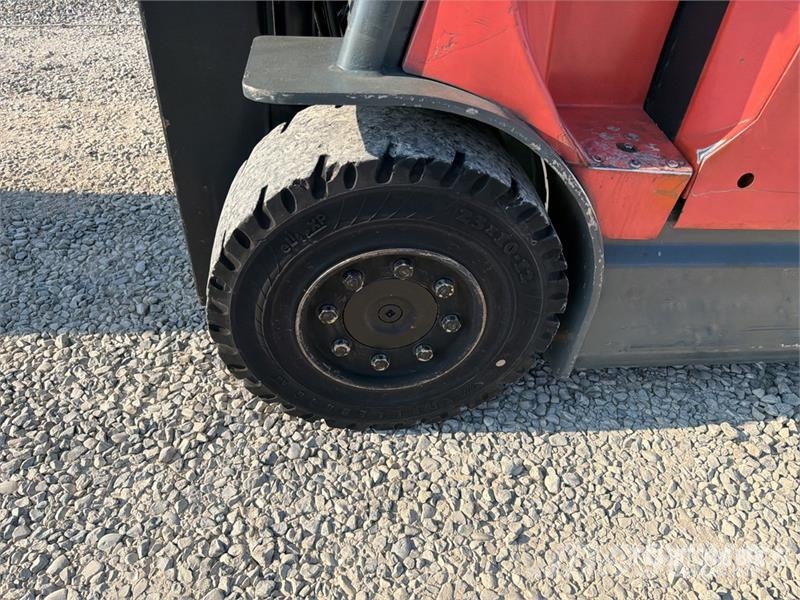 Toyota 7-FBMF-30 3000 kg Electric Forklift Elektromos targoncák