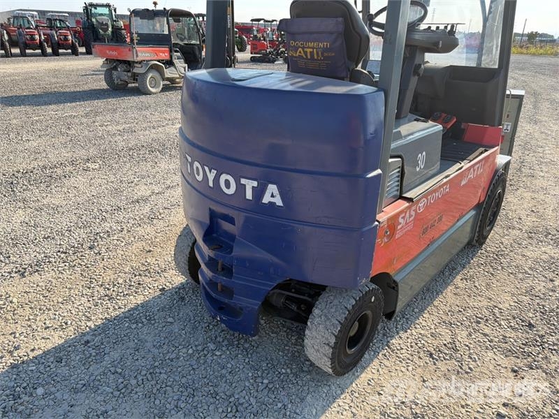 Toyota 7-FBMF-30 3000 kg Electric Forklift Elektromos targoncák