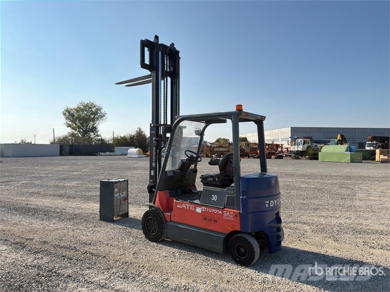 Toyota 7-FBMF-30 3000 kg Electric Forklift Elektromos targoncák