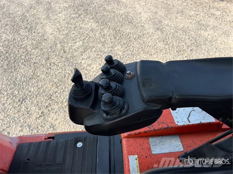 Toyota 7-FBMF-30 3000 kg Electric Forklift شاحنات ذات رافعات شوكية تعمل بالكهرباء