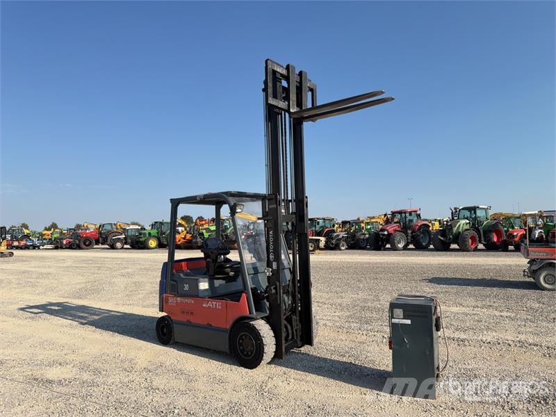 Toyota 7-FBMF-30 3000 kg Electric Forklift Elektromos targoncák