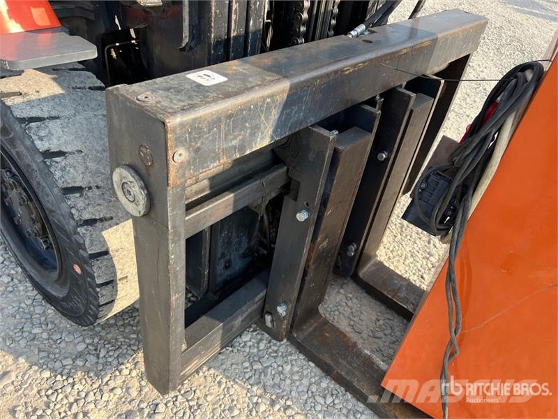 Toyota 7FB30 3000 kg Electric Forklift شاحنات ذات رافعات شوكية تعمل بالكهرباء