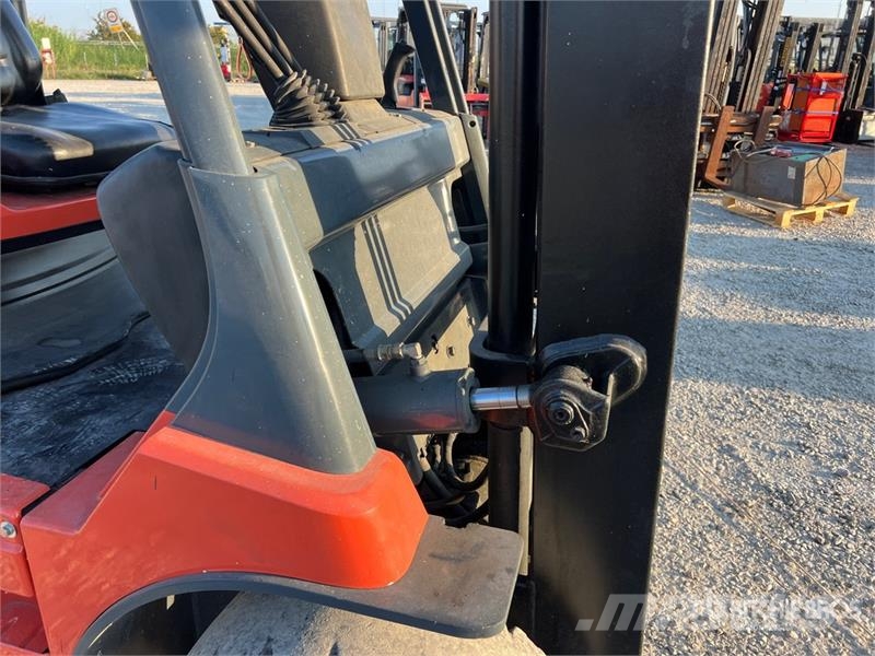 Toyota 7FB30 3000 kg Electric Forklift Elmotviktstruckar