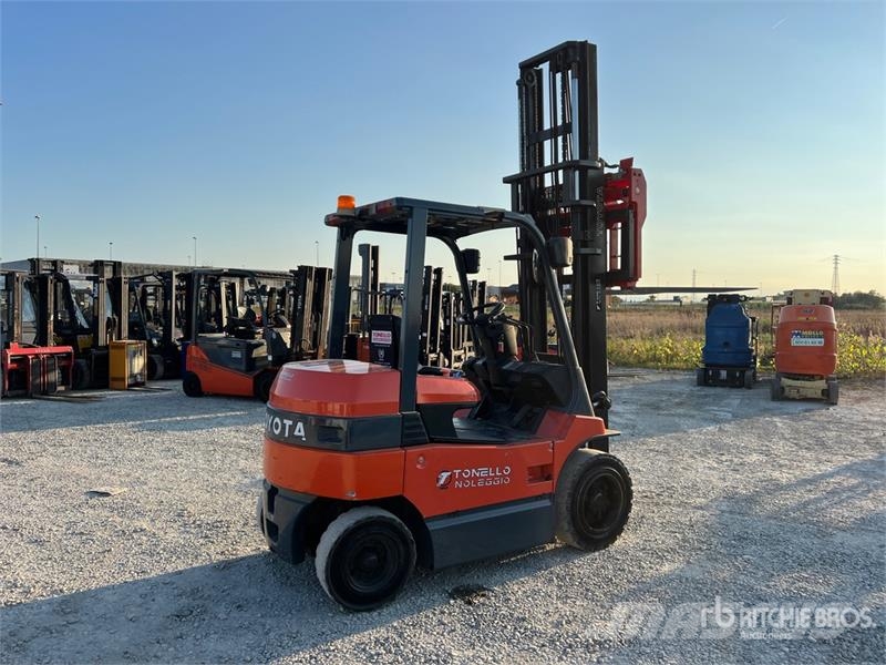Toyota 7FB30 3000 kg Electric Forklift Elmotviktstruckar