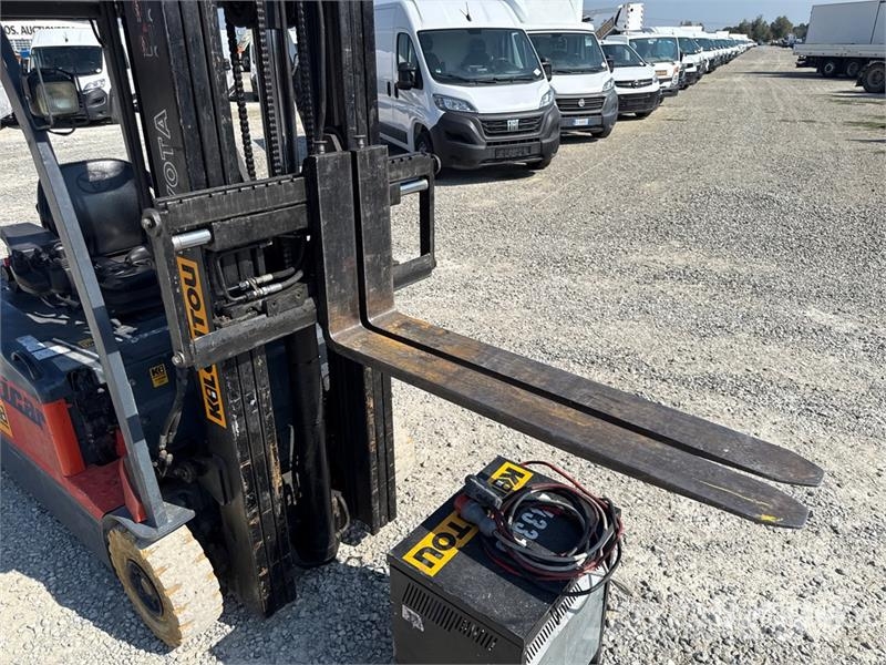 Toyota 7FBEF18 1800 kg Electric Forklift Stivuitor electric