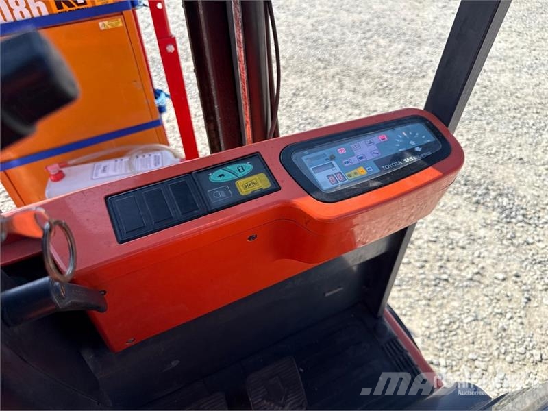 Toyota 7FBEST15 1500 kg Electric Forklift Stivuitor electric