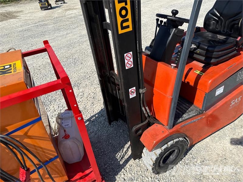 Toyota 7FBEST15 1500 kg Electric Forklift Stivuitor electric