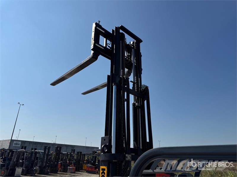 Toyota 7FBEST15 1500 kg Electric Forklift Stivuitor electric