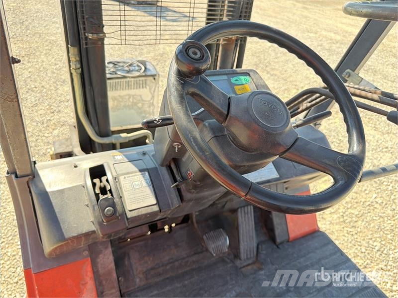 Toyota 7FBH25 Electric forklifts