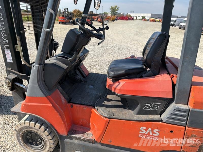 Toyota 7FBH25 Electric forklifts