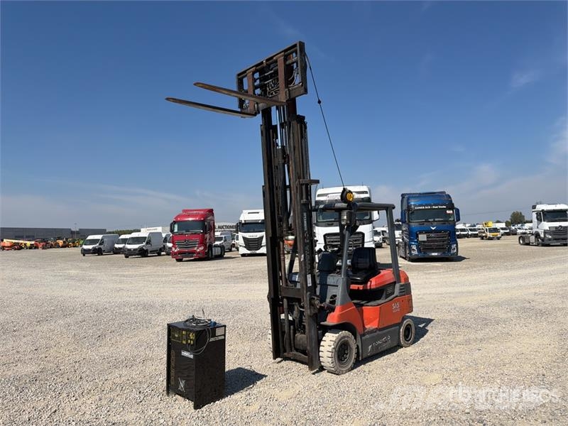 Toyota 7FBH25 Electric forklifts