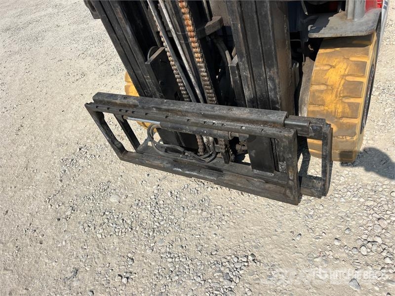 Toyota 7FBMF25 2500 kg Electric Forklift (Inoperable) شاحنات ذات رافعات شوكية تعمل بالكهرباء