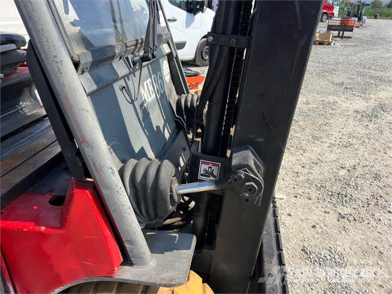 Toyota 7FBMF25 2500 kg Electric Forklift (Inoperable) شاحنات ذات رافعات شوكية تعمل بالكهرباء