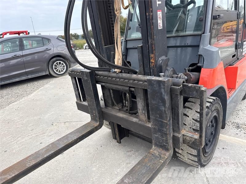 Toyota 7FBMF45 4500 kg Electric Forklift (Inoperable) Carrelli elevatori elettrici